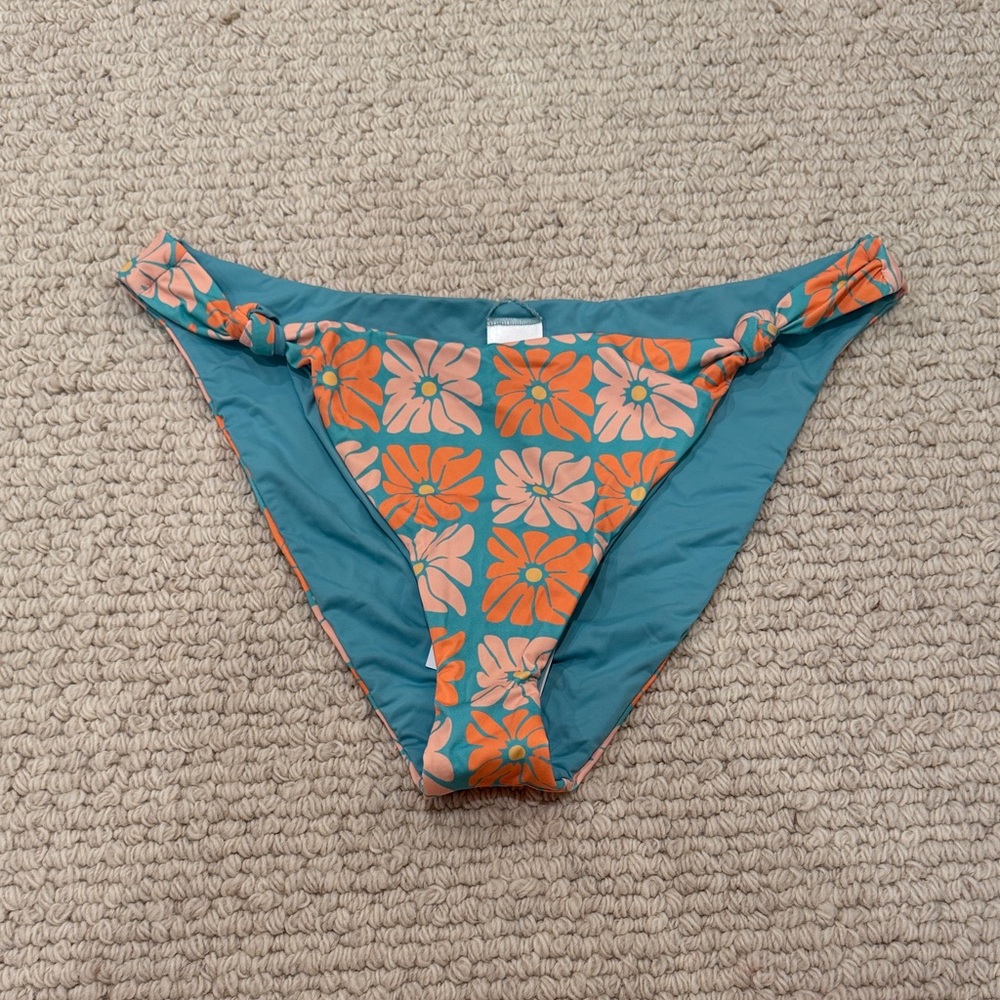 Dippin' Daisy's Bikini Bottom
